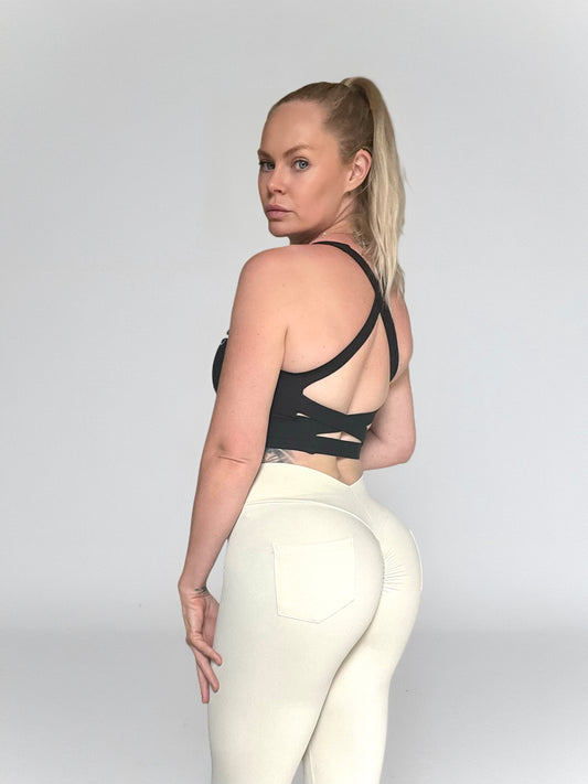 White Scrunch V-Front Leggings – Sculpting, Soft & Seriously Flattering
